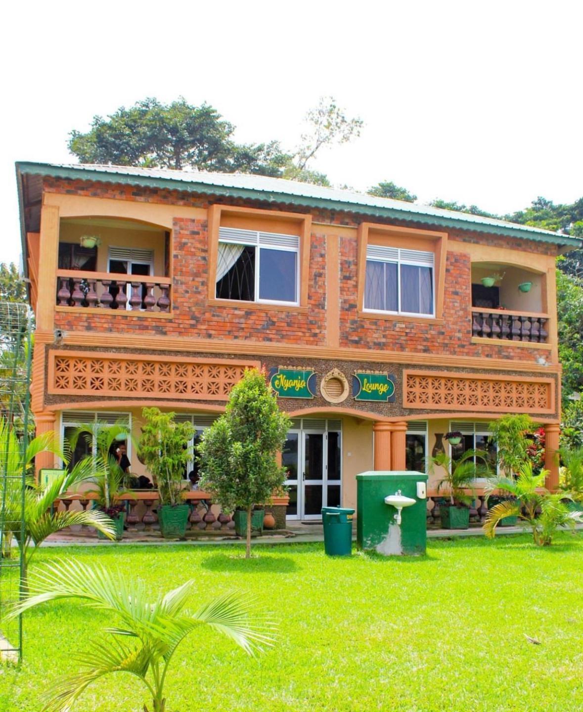 Country Lake Resort Garuga 엔테베 외부 사진